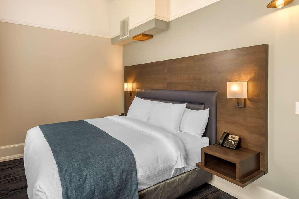 The Courthouse Hotel, Ascend Hotel Collection Thunder Bay Room photo