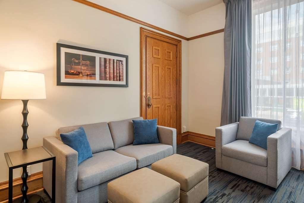 The Courthouse Hotel, Ascend Hotel Collection Thunder Bay Room photo